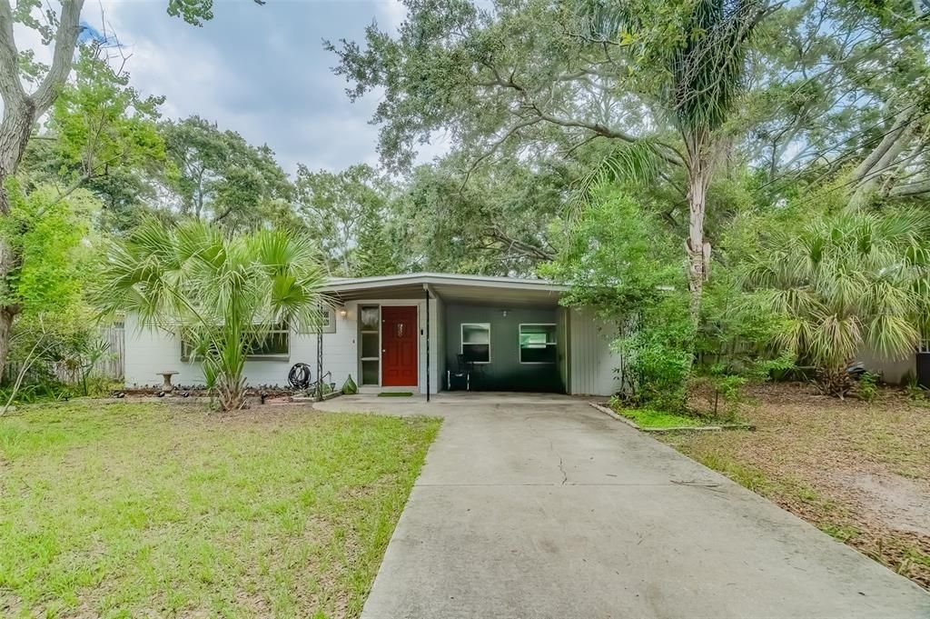 Recently Rented: $1,825 (2 beds, 1 baths, 975 Square Feet)