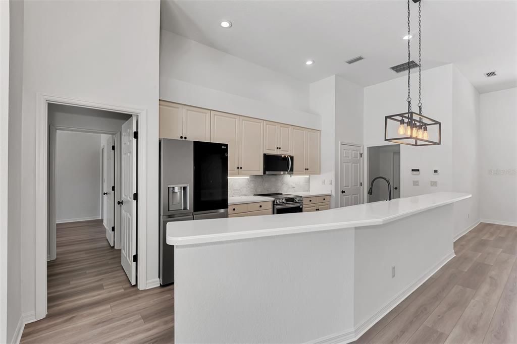 Active With Contract: $699,000 (3 beds, 2 baths, 2671 Square Feet)