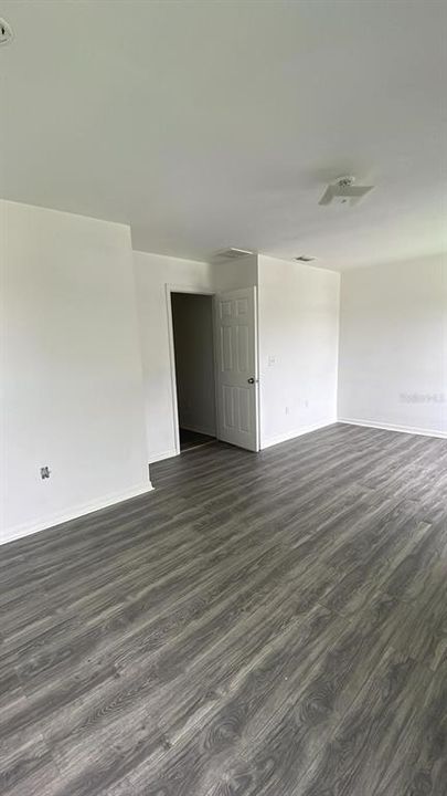 For Rent: $2,300 (3 beds, 2 baths, 1719 Square Feet)