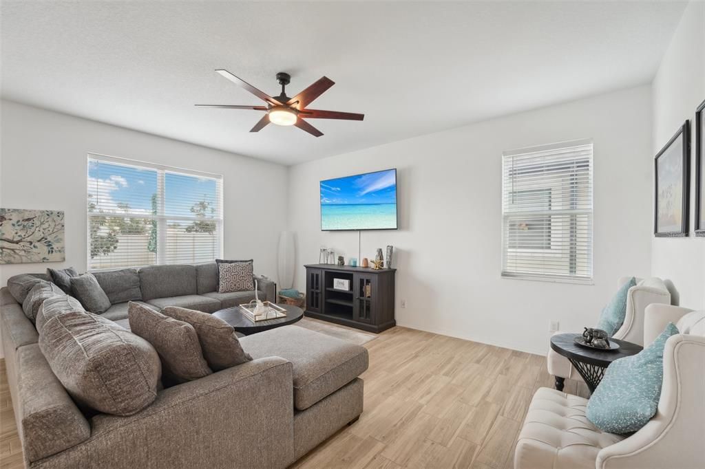 Active With Contract: $455,000 (3 beds, 2 baths, 2190 Square Feet)