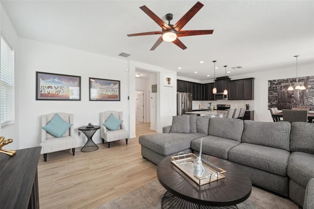 Active With Contract: $455,000 (3 beds, 2 baths, 2190 Square Feet)