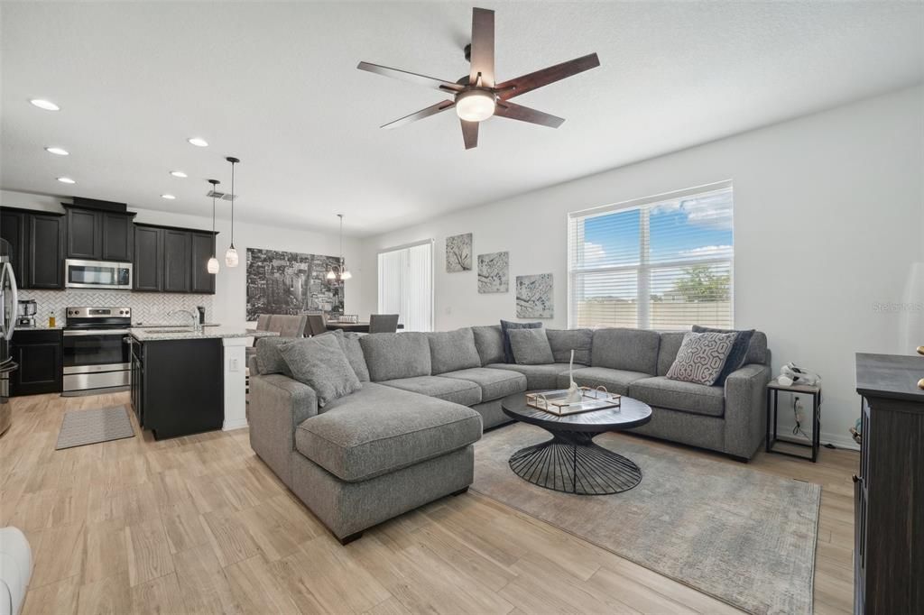 Active With Contract: $455,000 (3 beds, 2 baths, 2190 Square Feet)