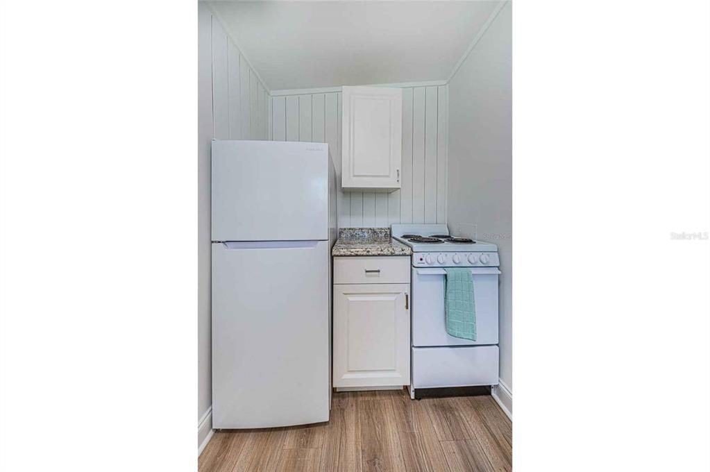 For Rent: $1,500 (1 beds, 1 baths, 884 Square Feet)