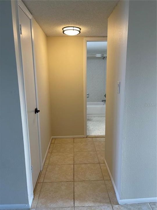 For Rent: $1,990 (2 beds, 2 baths, 975 Square Feet)