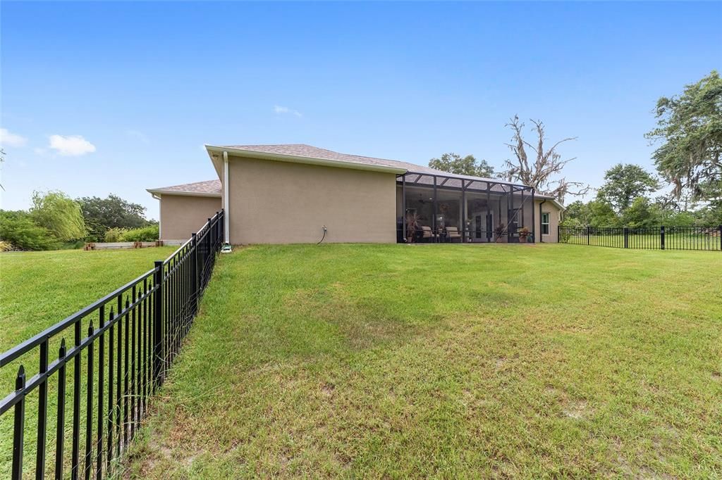 For Sale: $998,000 (3 beds, 3 baths, 3384 Square Feet)