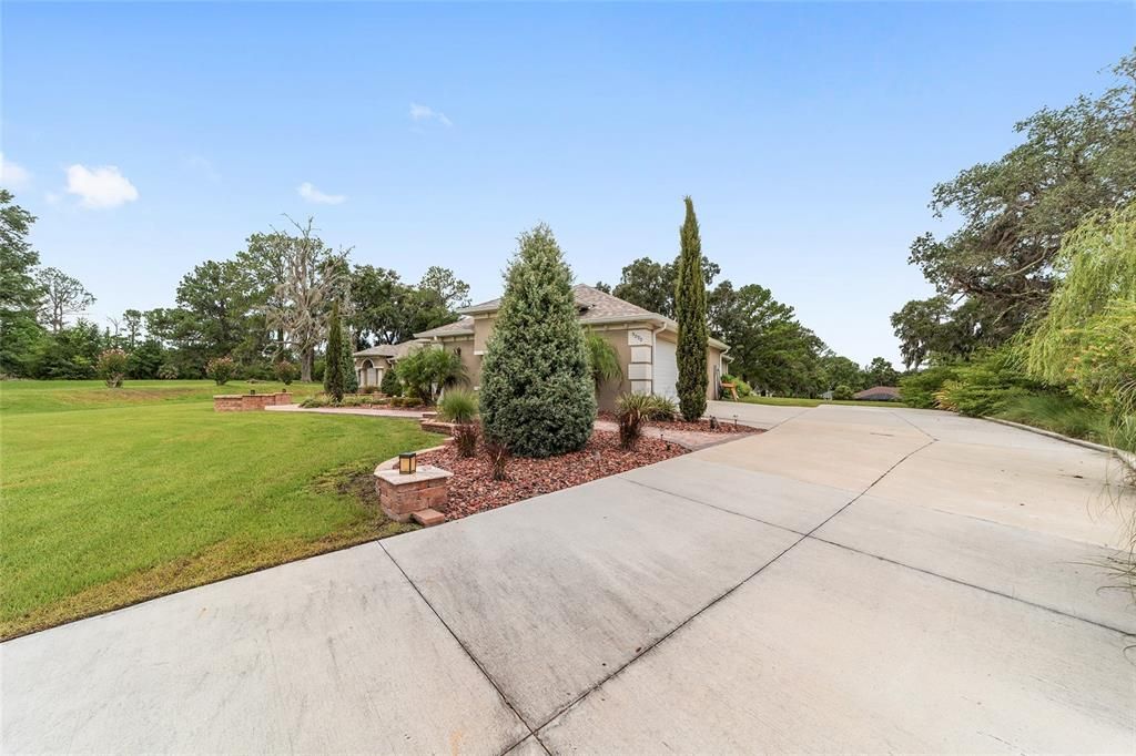 For Sale: $998,000 (3 beds, 3 baths, 3384 Square Feet)