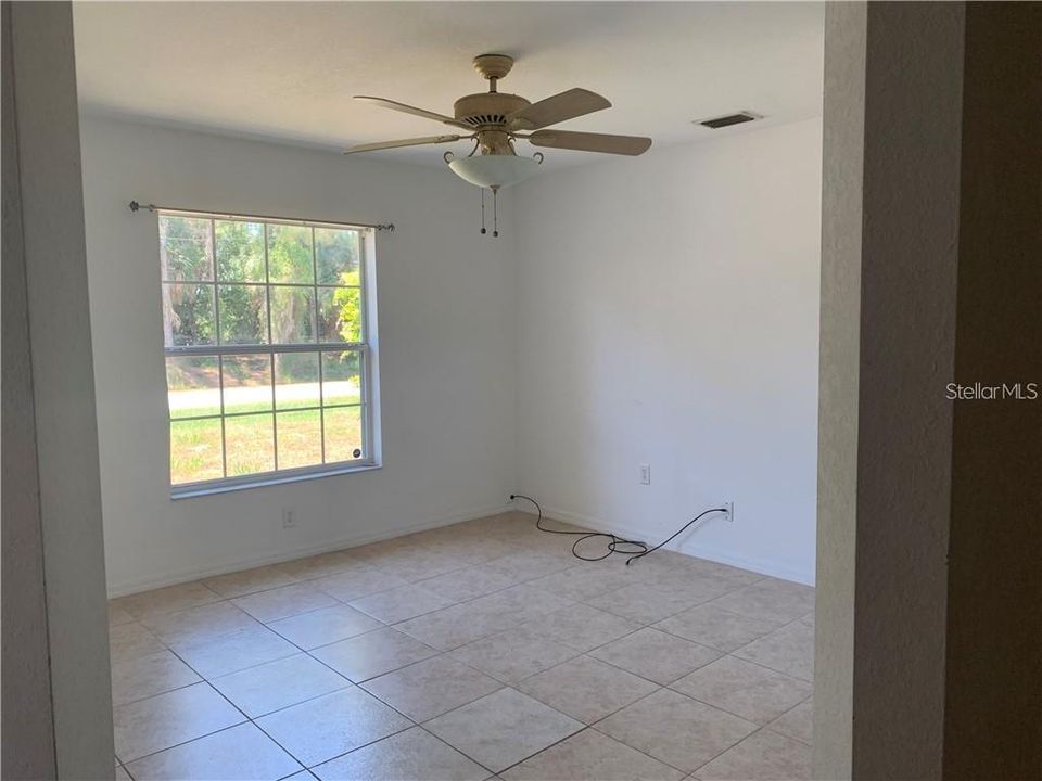 Active With Contract: $1,900 (3 beds, 2 baths, 1788 Square Feet)