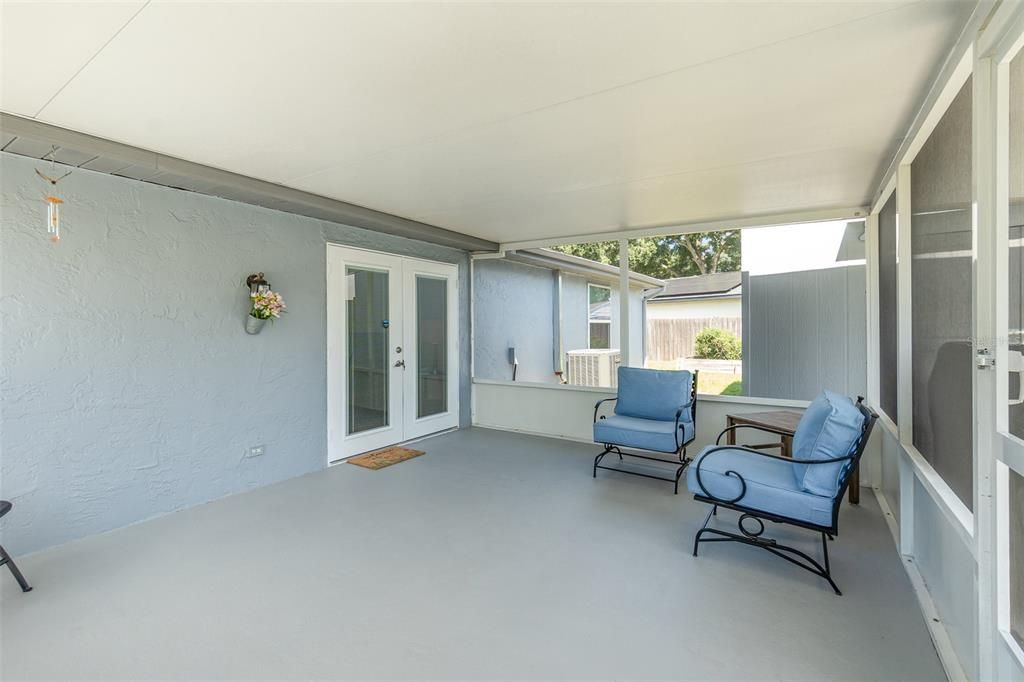 Active With Contract: $359,900 (3 beds, 2 baths, 1120 Square Feet)