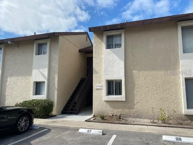 Active With Contract: $1,800 (2 beds, 1 baths, 912 Square Feet)