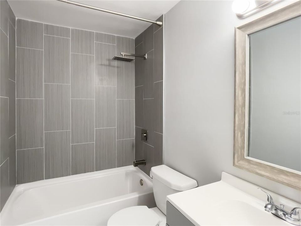 Active With Contract: $1,800 (2 beds, 1 baths, 912 Square Feet)