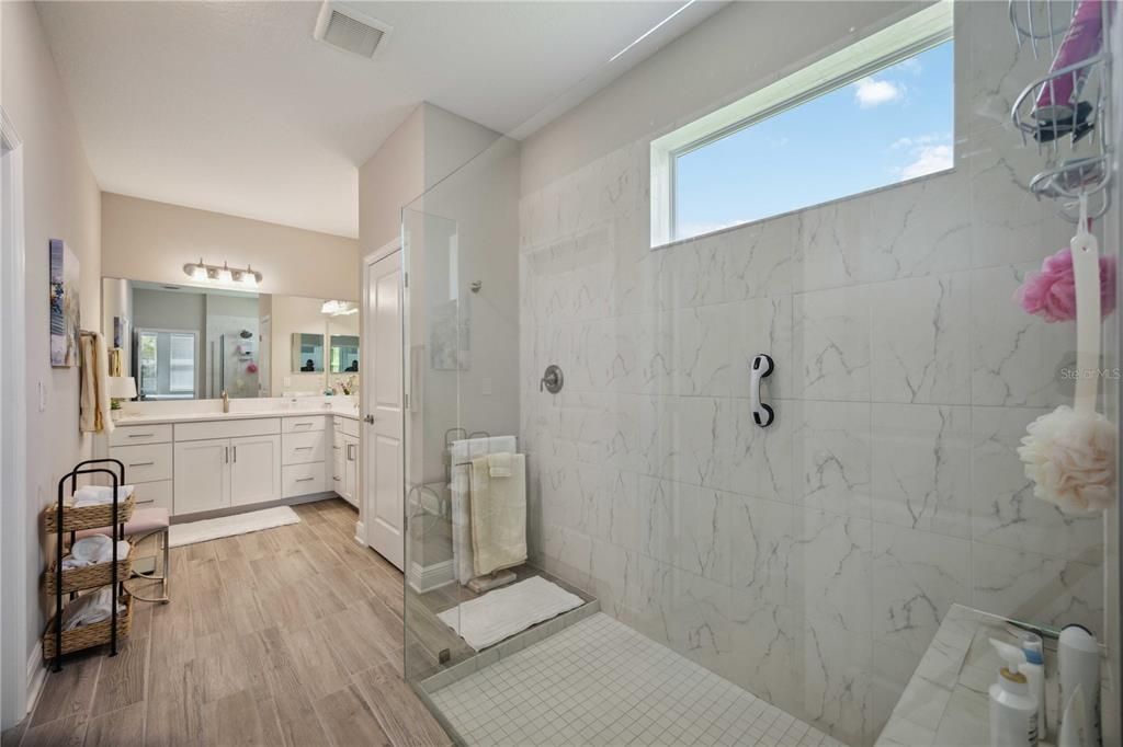 Large Walk-In Shower with Built-In Bench