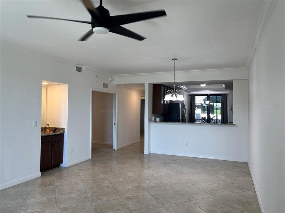 Active With Contract: $2,500 (2 beds, 2 baths, 1329 Square Feet)