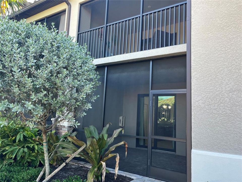 Active With Contract: $2,500 (2 beds, 2 baths, 1329 Square Feet)