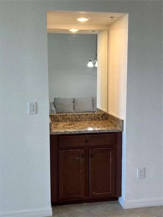 Active With Contract: $2,500 (2 beds, 2 baths, 1329 Square Feet)