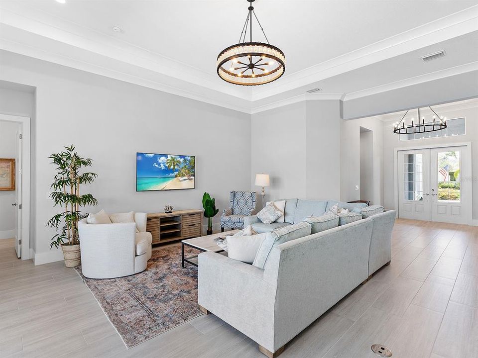 Active With Contract: $1,599,000 (3 beds, 2 baths, 2431 Square Feet)