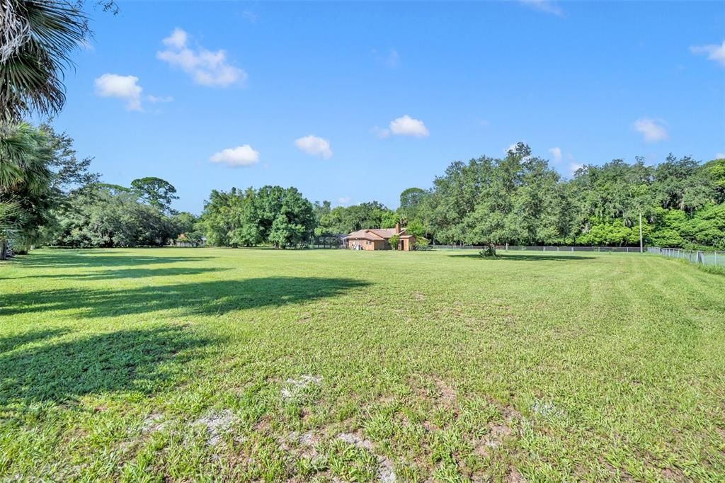 For Sale: $639,000 (3 beds, 2 baths, 1884 Square Feet)