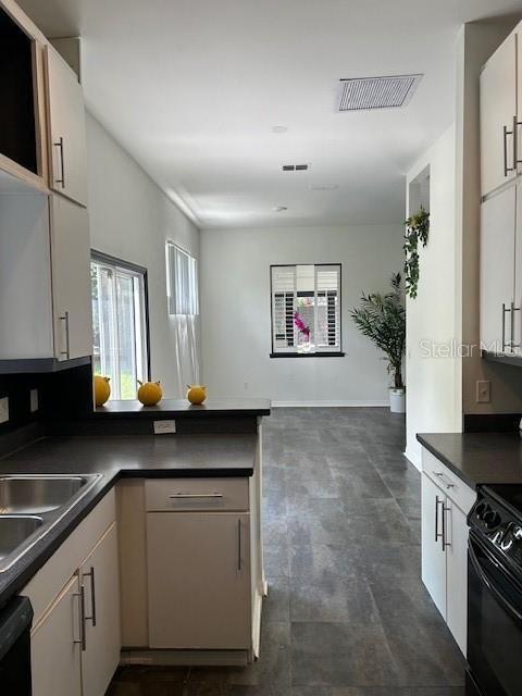 For Sale: $459,900 (3 beds, 2 baths, 1536 Square Feet)