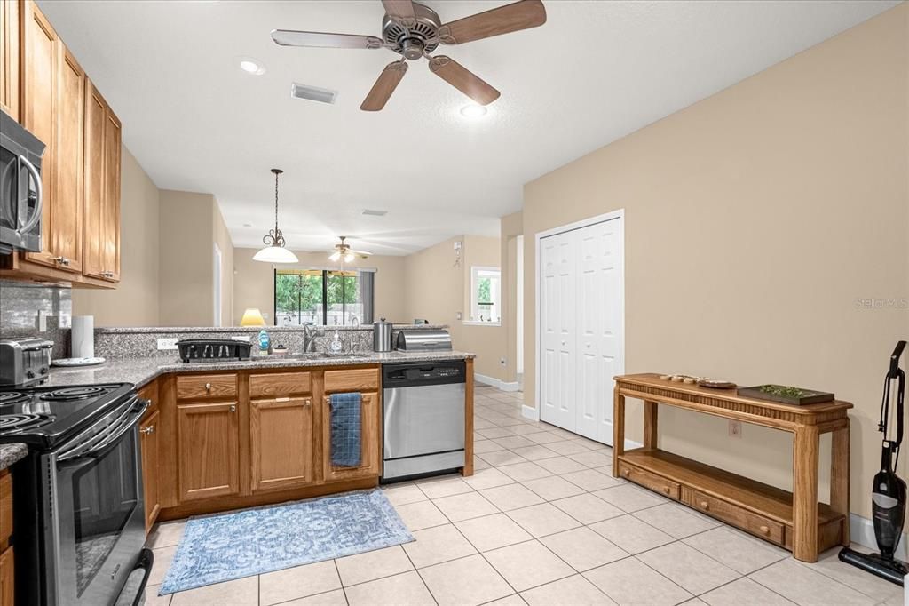 Active With Contract: $329,900 (3 beds, 2 baths, 1757 Square Feet)