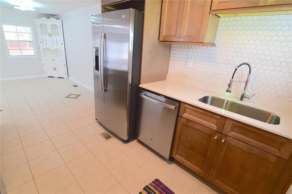 For Sale: $98,000 (3 beds, 2 baths, 1272 Square Feet)