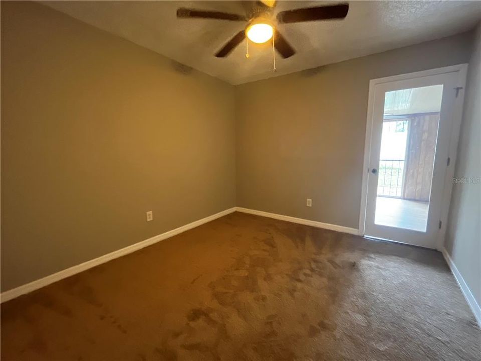 For Rent: $1,400 (3 beds, 2 baths, 1140 Square Feet)