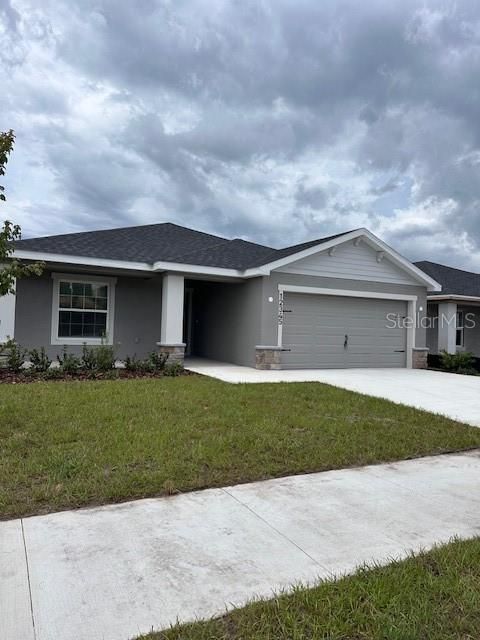 Recently Sold: $408,000 (4 beds, 2 baths, 1819 Square Feet)