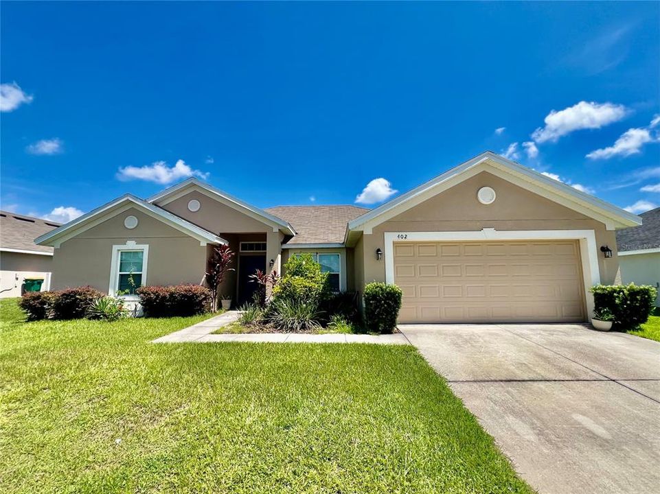 Recently Rented: $2,400 (4 beds, 3 baths, 2085 Square Feet)