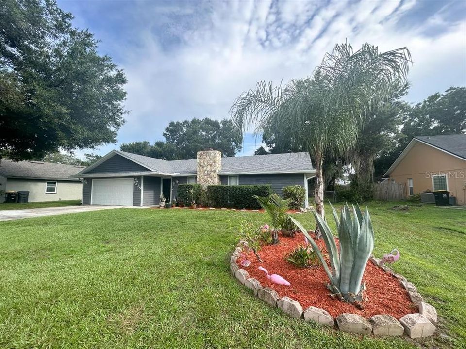 For Sale: $320,000 (3 beds, 2 baths, 1636 Square Feet)