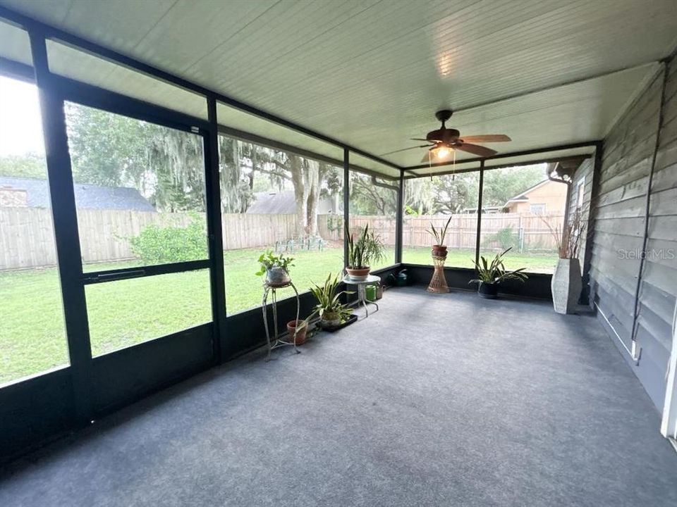 Large Screened in Lanai