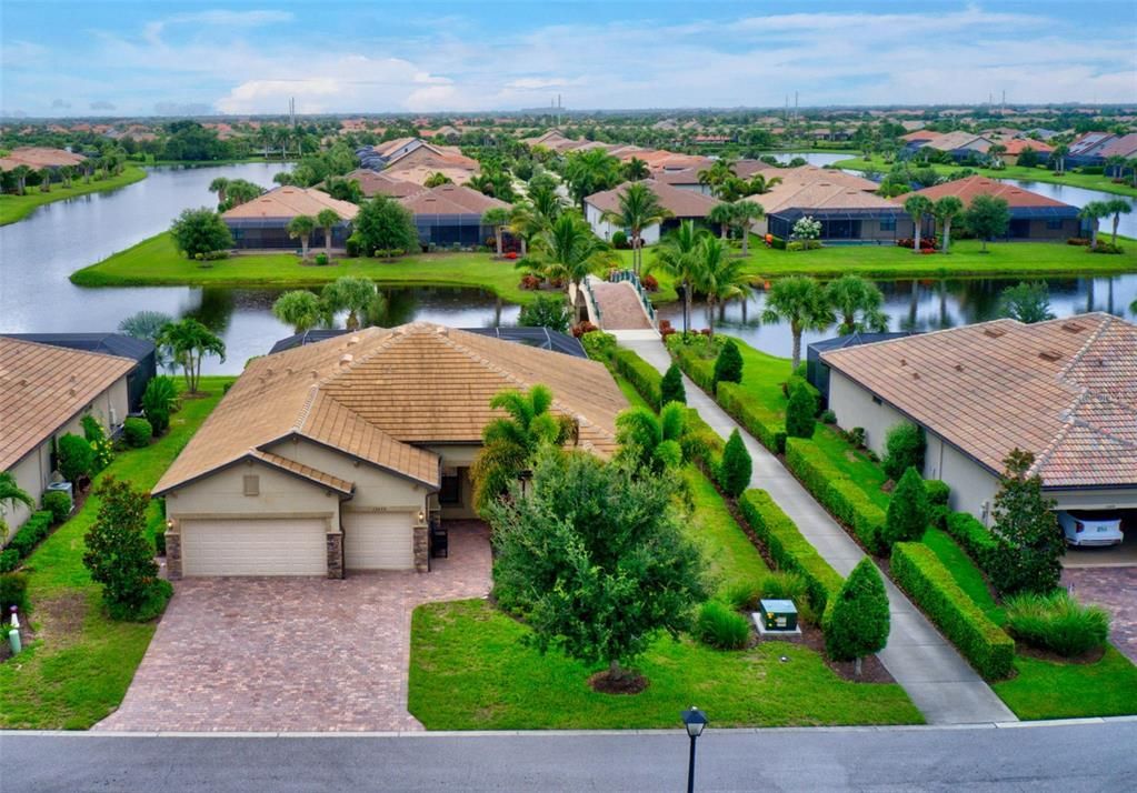 For Sale: $985,000 (3 beds, 3 baths, 2511 Square Feet)