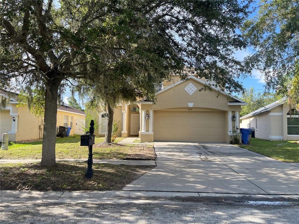 Active With Contract: $357,000 (3 beds, 2 baths, 1802 Square Feet)