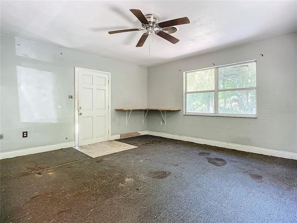 For Sale: $185,000 (3 beds, 2 baths, 1686 Square Feet)