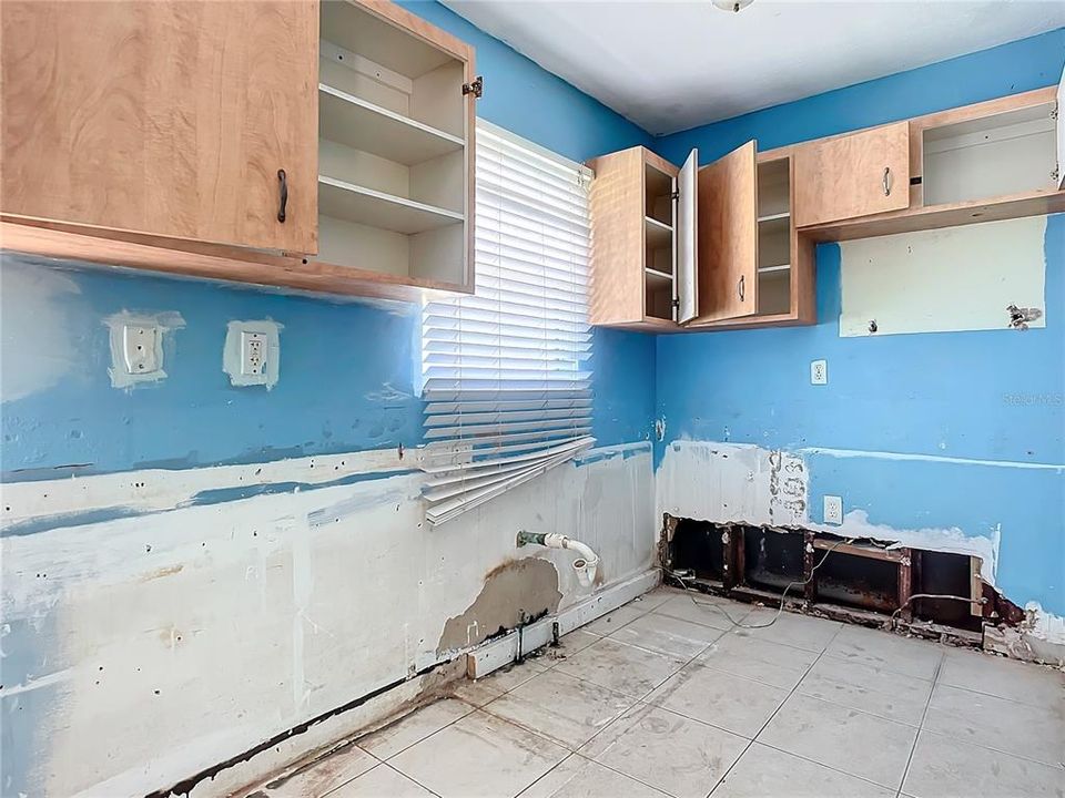 En Venta: $185,000 (3 camas, 2 baños, 1686 Pies cuadrados)