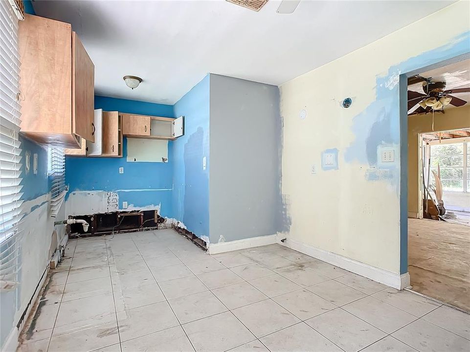 For Sale: $185,000 (3 beds, 2 baths, 1686 Square Feet)