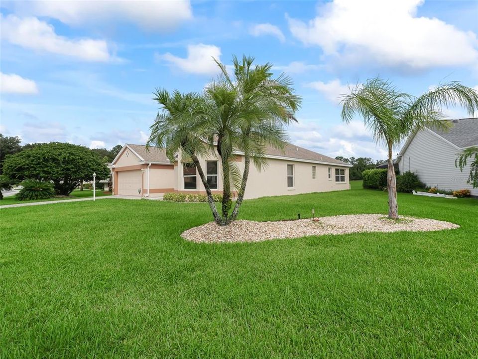 For Sale: $575,000 (3 beds, 2 baths, 2152 Square Feet)