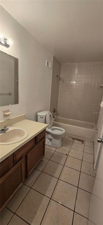 For Rent: $1,095 (2 beds, 1 baths, 961 Square Feet)