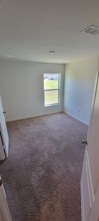 For Rent: $2,075 (4 beds, 2 baths, 1869 Square Feet)