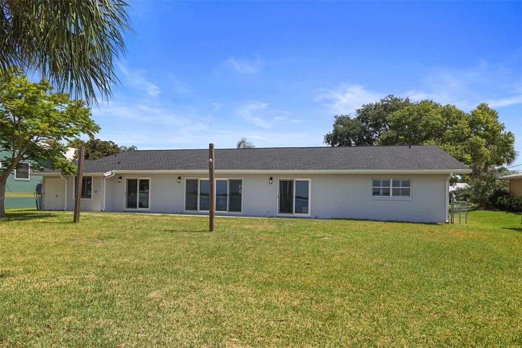 For Sale: $990,000 (3 beds, 2 baths, 2280 Square Feet)