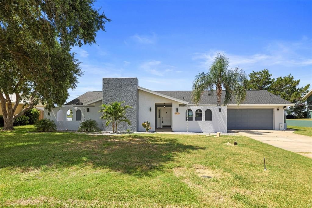 For Sale: $990,000 (3 beds, 2 baths, 2280 Square Feet)