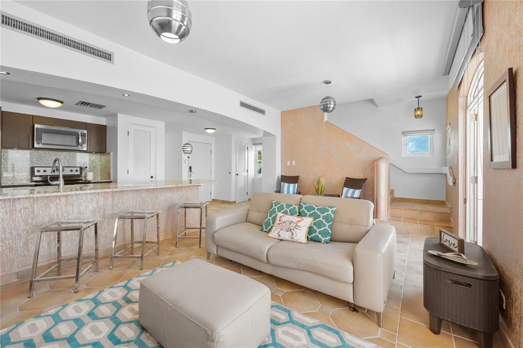 For Sale: $1,150,000 (1 beds, 1 baths, 1738 Square Feet)