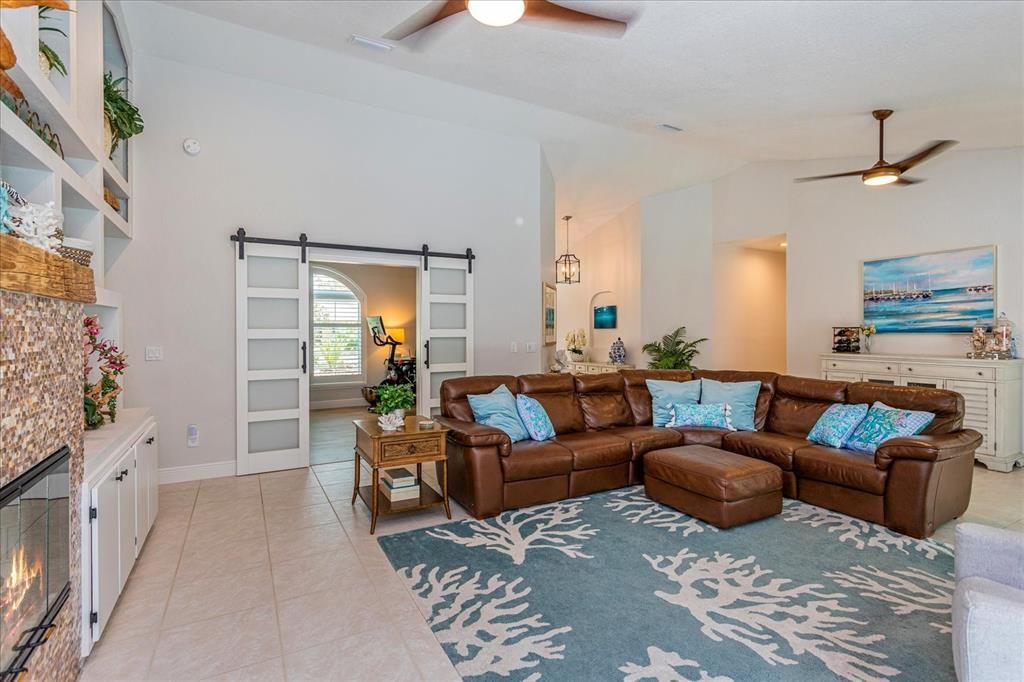 Active With Contract: $884,900 (3 beds, 3 baths, 2131 Square Feet)