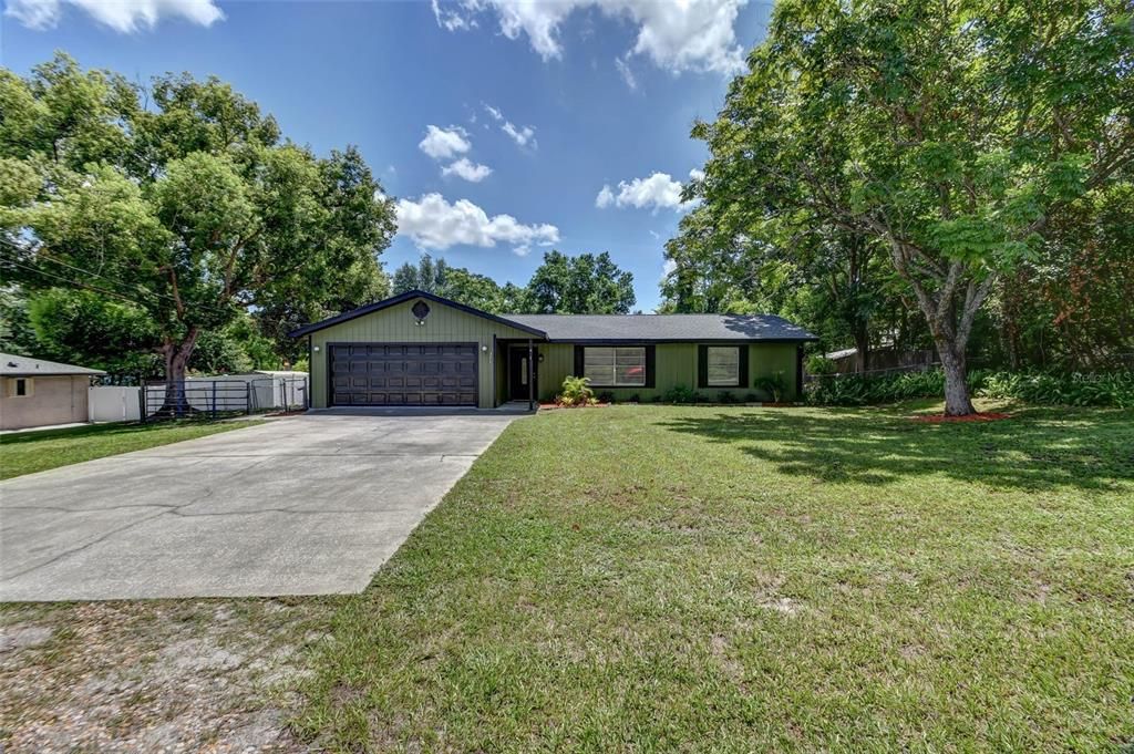 Active With Contract: $274,900 (3 beds, 2 baths, 1212 Square Feet)