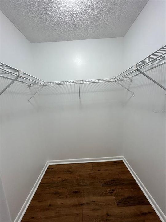 Walking closet