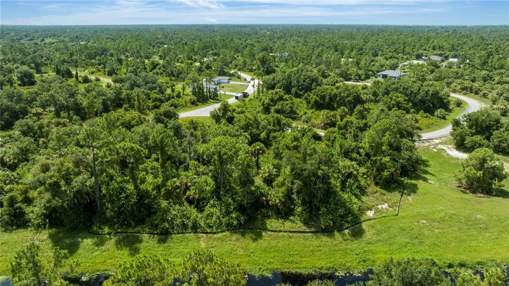 На продажу: $135,000 (1.29 acres)