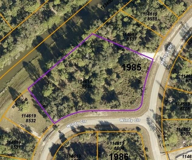 На продажу: $135,000 (1.29 acres)