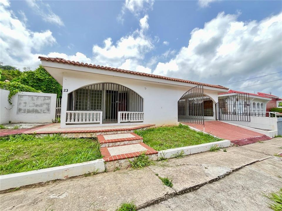 Vendido Recientemente: $142,000 (3 camas, 2 baños, 1395 Pies cuadrados)