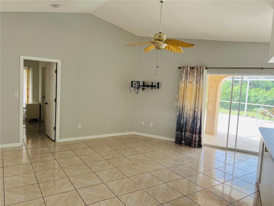 Active With Contract: $2,200 (3 beds, 2 baths, 1464 Square Feet)