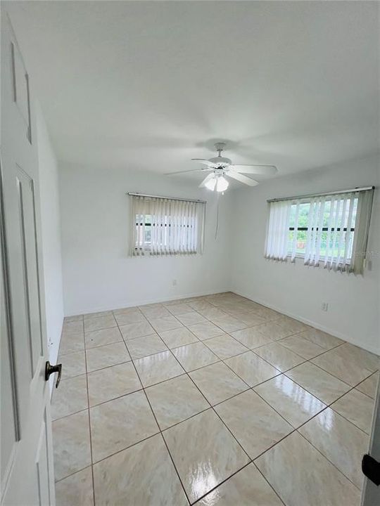 Active With Contract: $2,200 (3 beds, 2 baths, 1464 Square Feet)