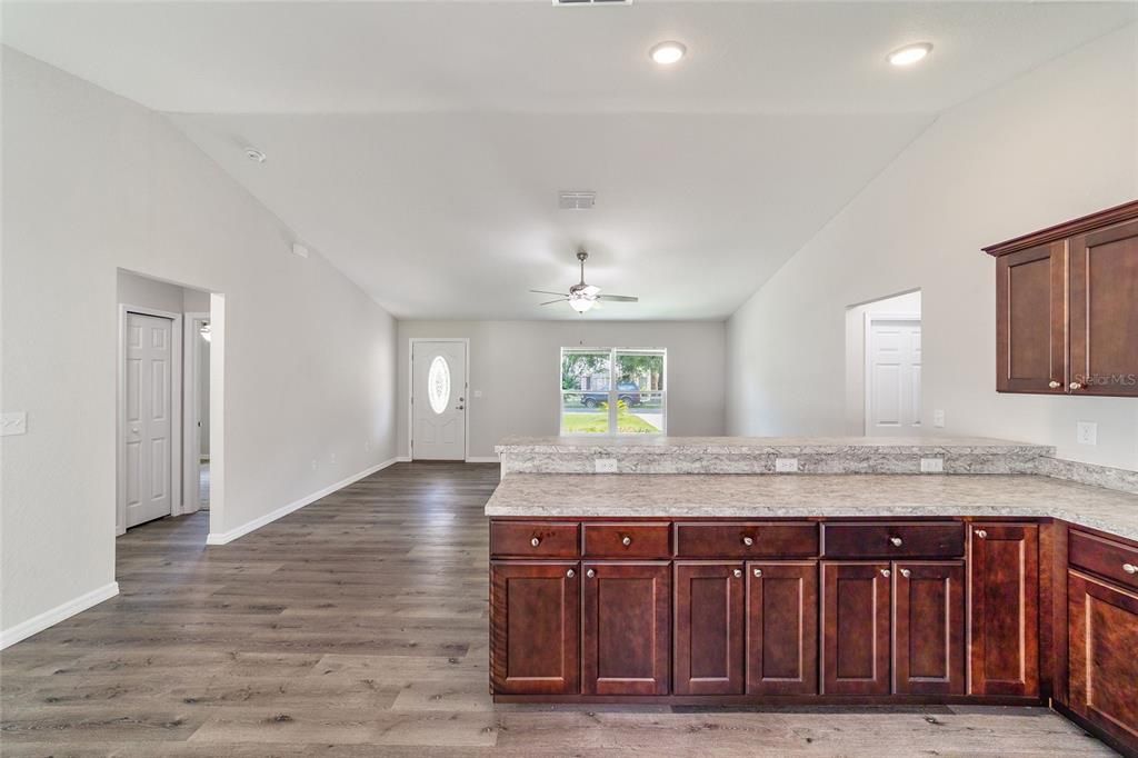 Active With Contract: $264,900 (3 beds, 2 baths, 1352 Square Feet)