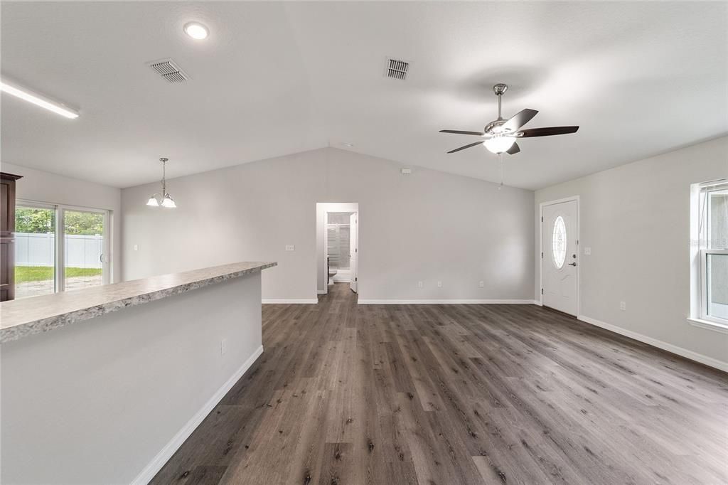 Active With Contract: $264,900 (3 beds, 2 baths, 1352 Square Feet)