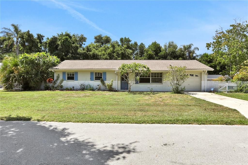Recently Sold: $270,000 (3 beds, 2 baths, 1288 Square Feet)